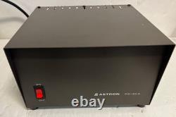 ASTRON RS-20A Linear DC Power Supply, 13.8VDC 20A Max Tested Works 30 Day Return