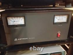 GOOD Astron RS-50M 50 Amp Bench Power Supply HAM Amplifier CB Radio (R7A014349)