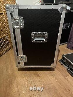 Hartke HyDrive HD410 4 x 10 inch. + HF/1000 Watt Bass Cabinet