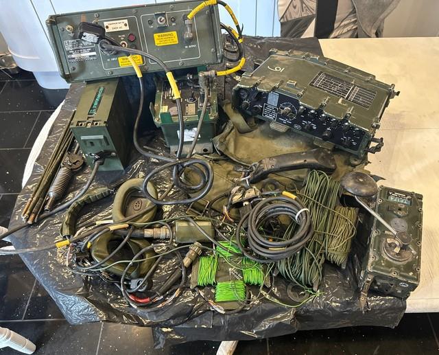 Radio Clansman Uk Transmitter / Rt320 Nato- 5820-99-114-3188 Man Pack
