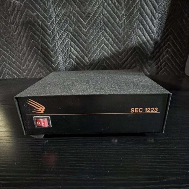 Samlex Sec 1223 Power Supply 120vac 13.8vdc 23a On/off Switch For Ham Radio